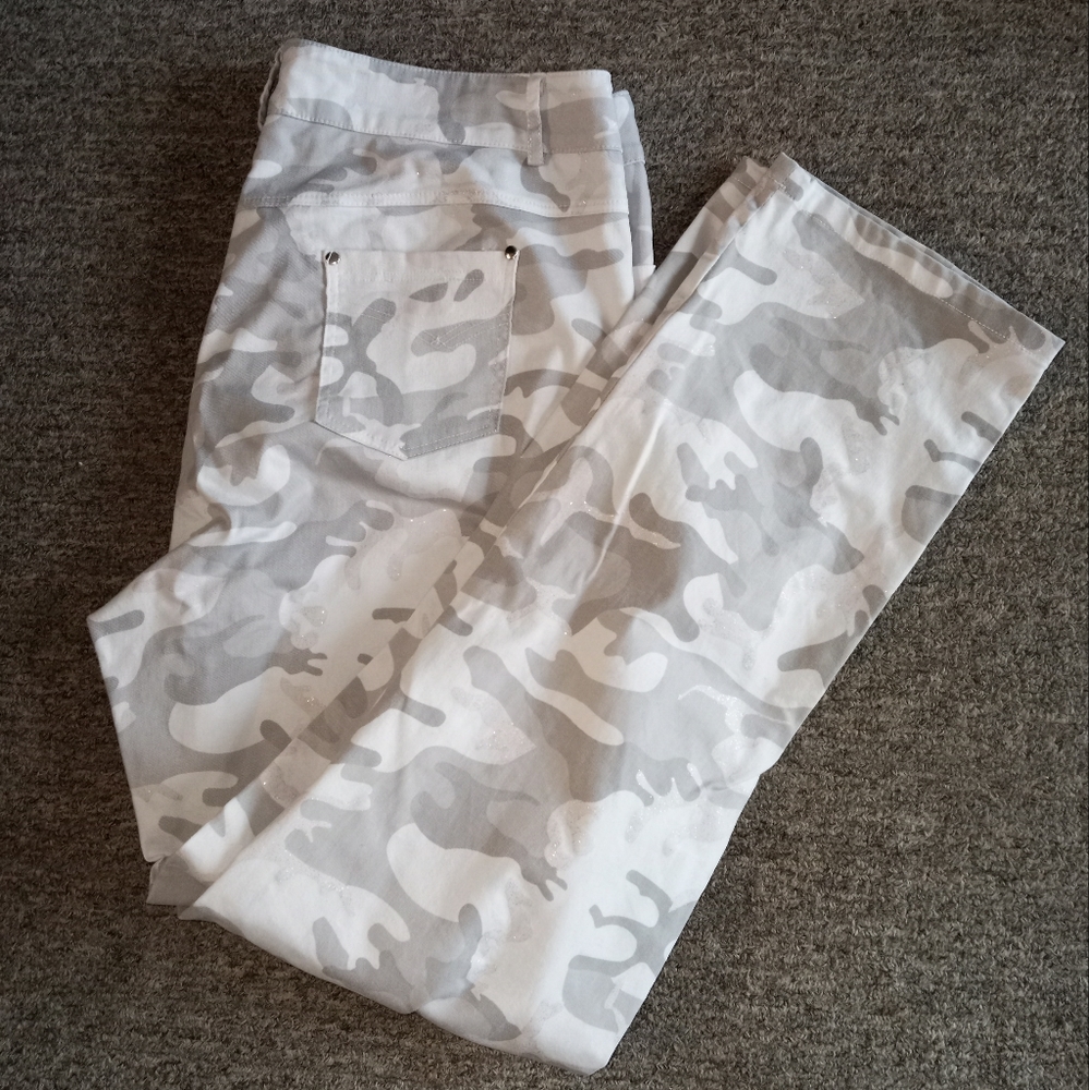 Insight white and silver metallic camouflage pants size 12